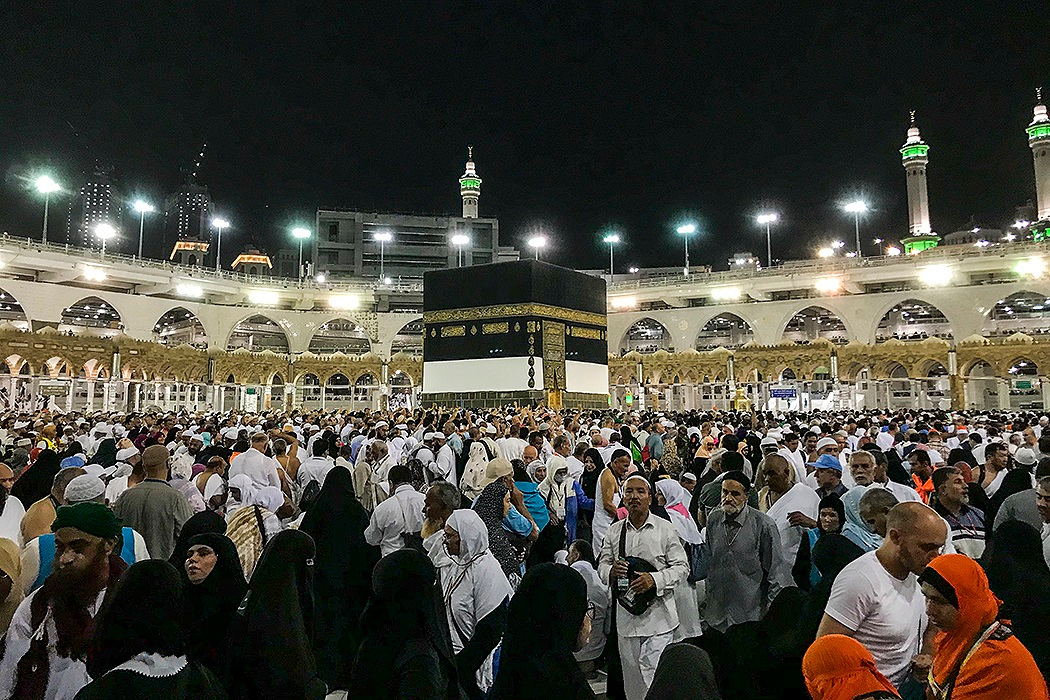 Jemaah mengelilingi Kaabah, 26 Ogos 2018. Foto arkib.