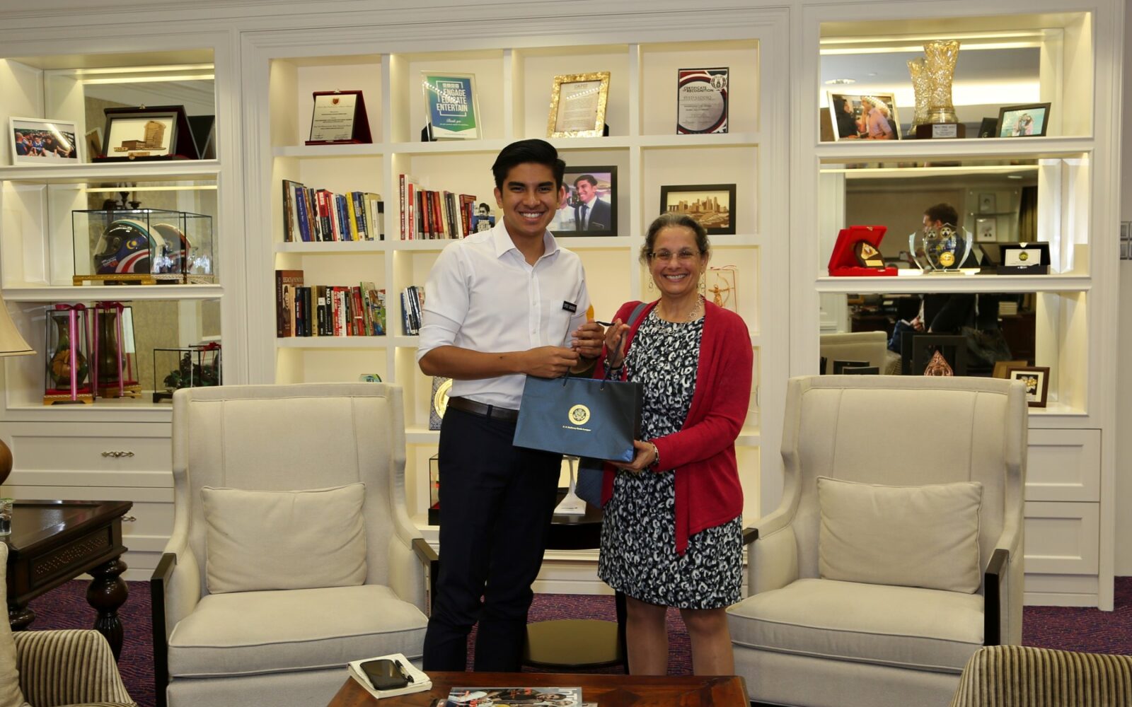 Syed Saddiq bersama Duta AS Kamala Lakhdhir, foto arkib Disember 2018.